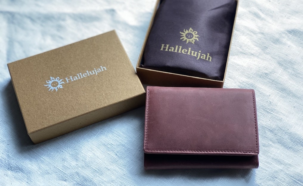 ハレルヤ『Folio二つ折り財布』レビュー。1万円以下でこの品質は予想外…。